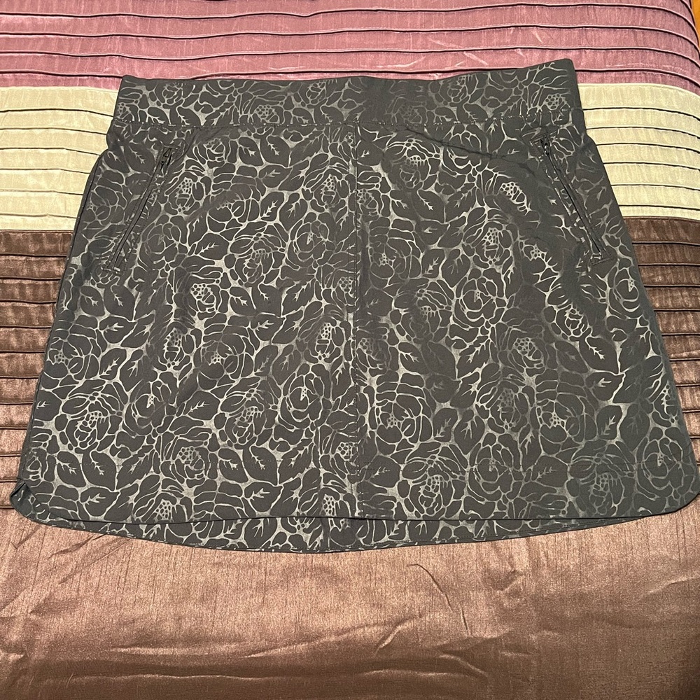 Orvis XXL patterned skort with mesh shorts and pockets